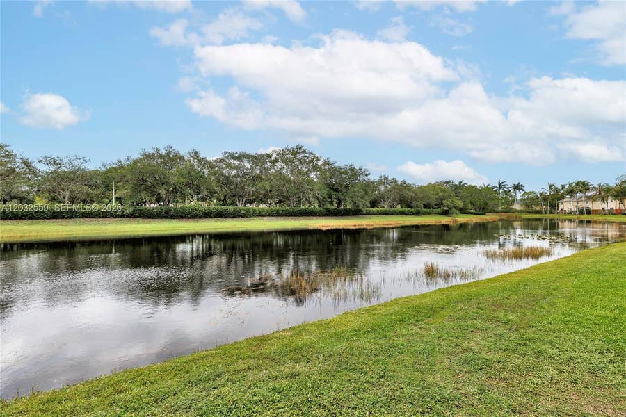 Property photo for 2578 Cordoba Bend, Weston, FL