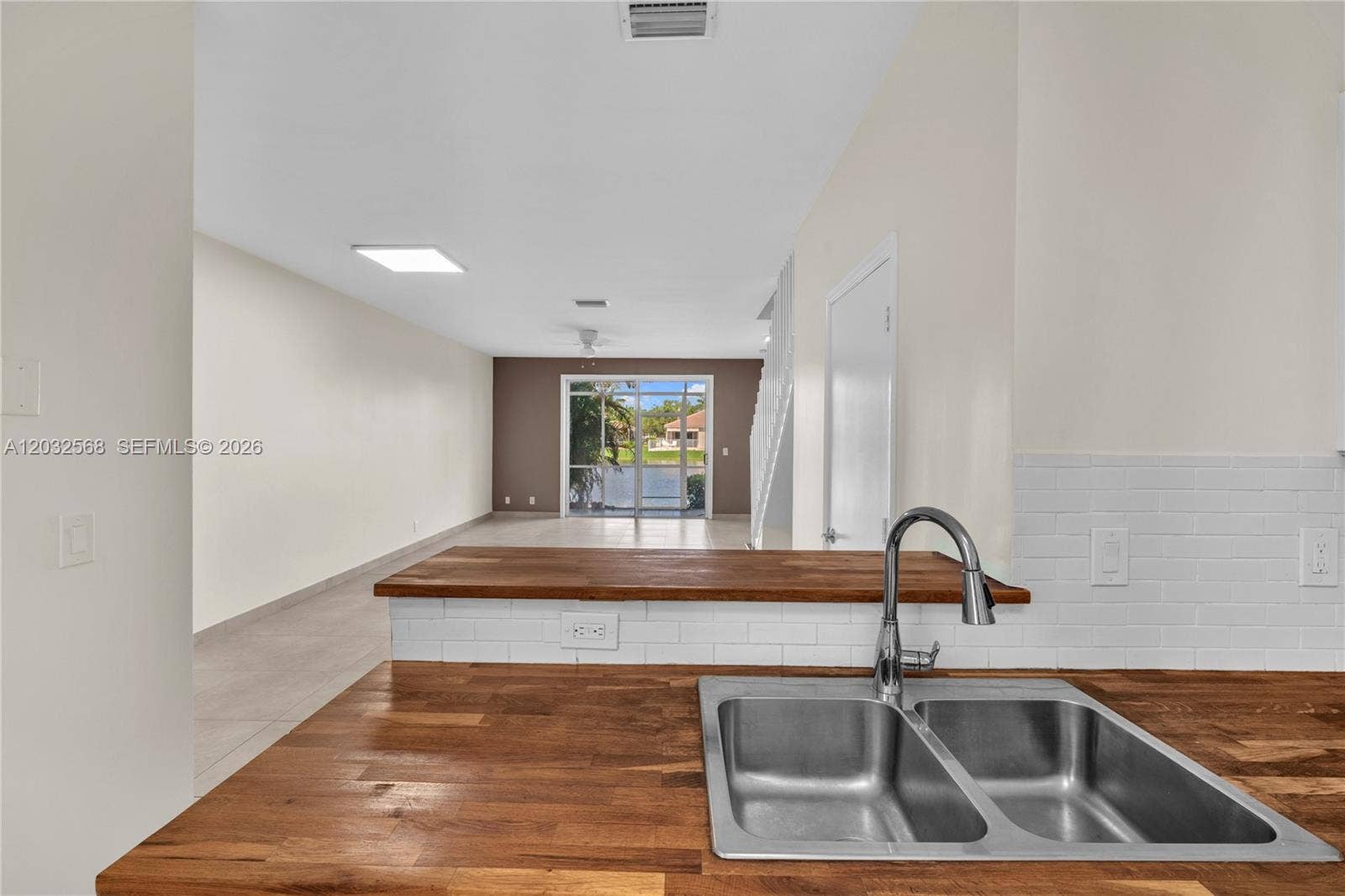 3698 San Simeon Circle, Weston, FL 33331 Photo 9