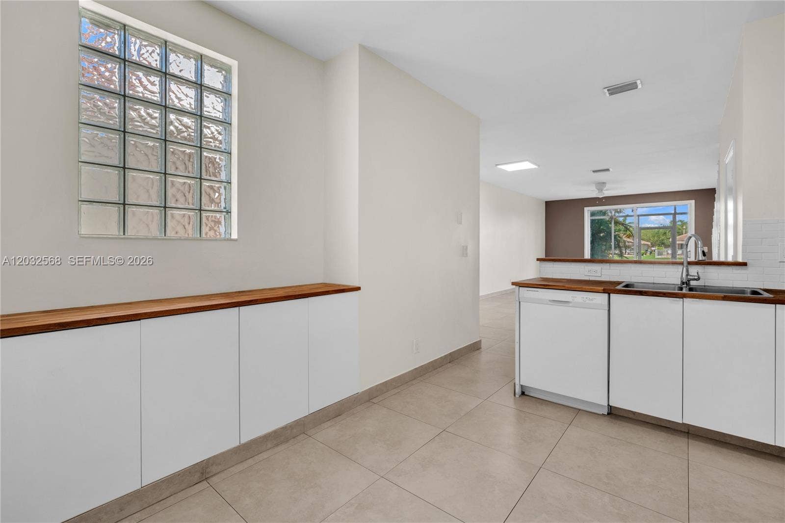 3698 San Simeon Circle, Weston, FL 33331 Photo 8