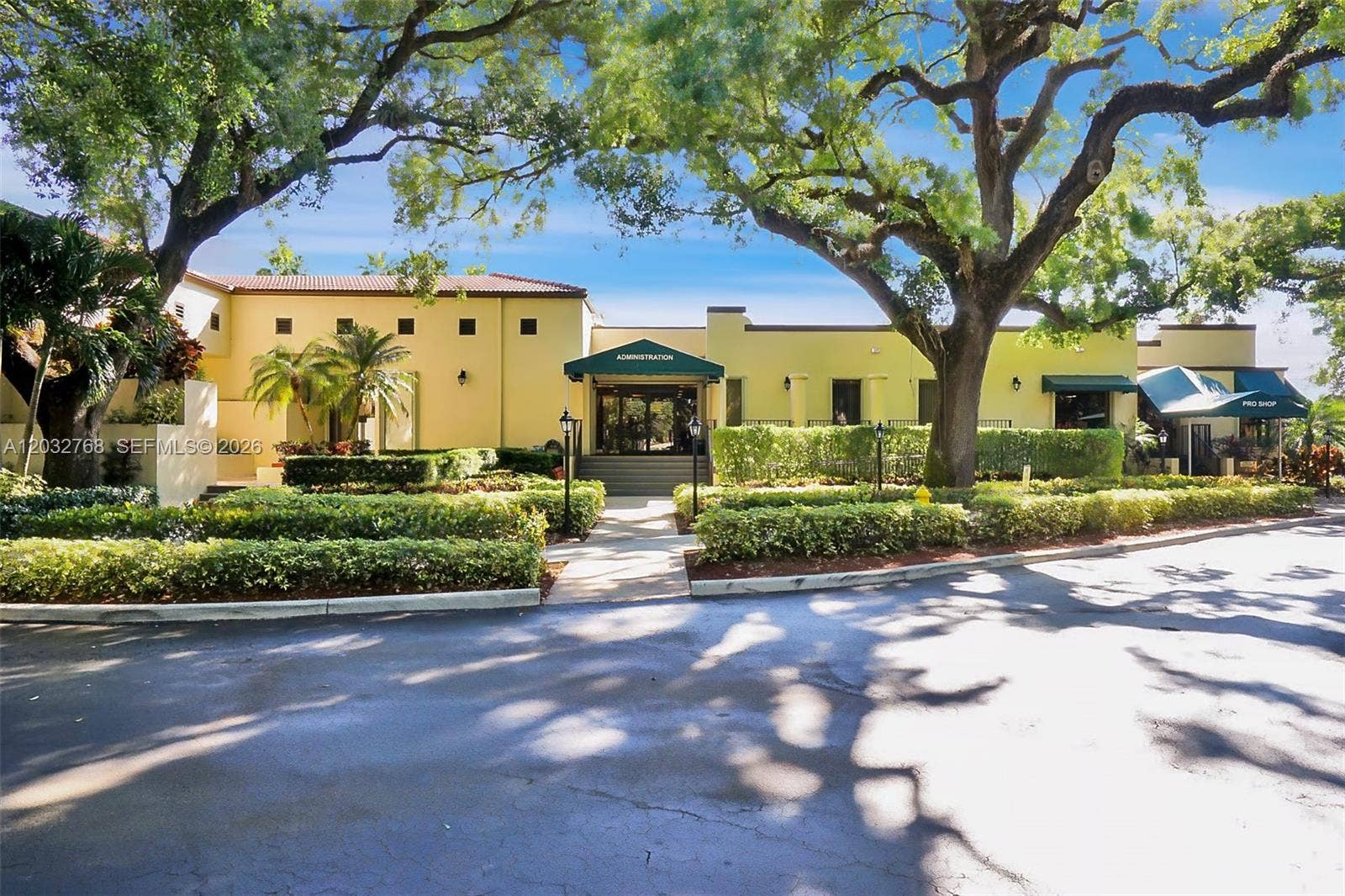 Country Club