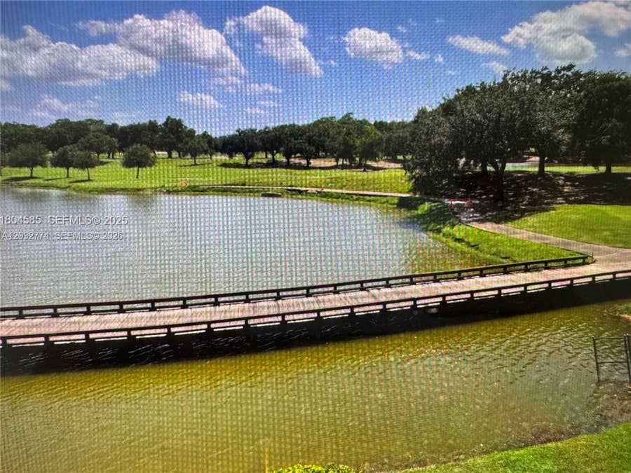 Property photo for 3001 W Rolling Hills Circle, #305, Davie, FL