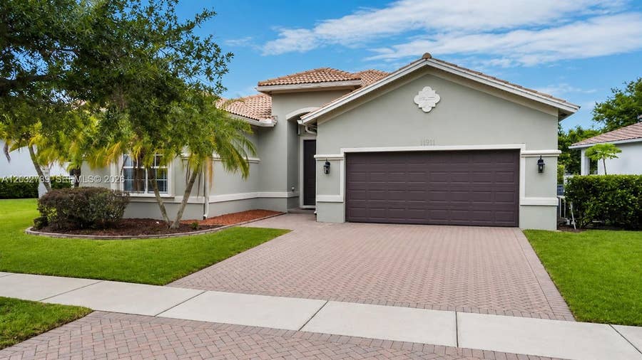 Property photo for 19301 Seneca Avenue, Weston, FL