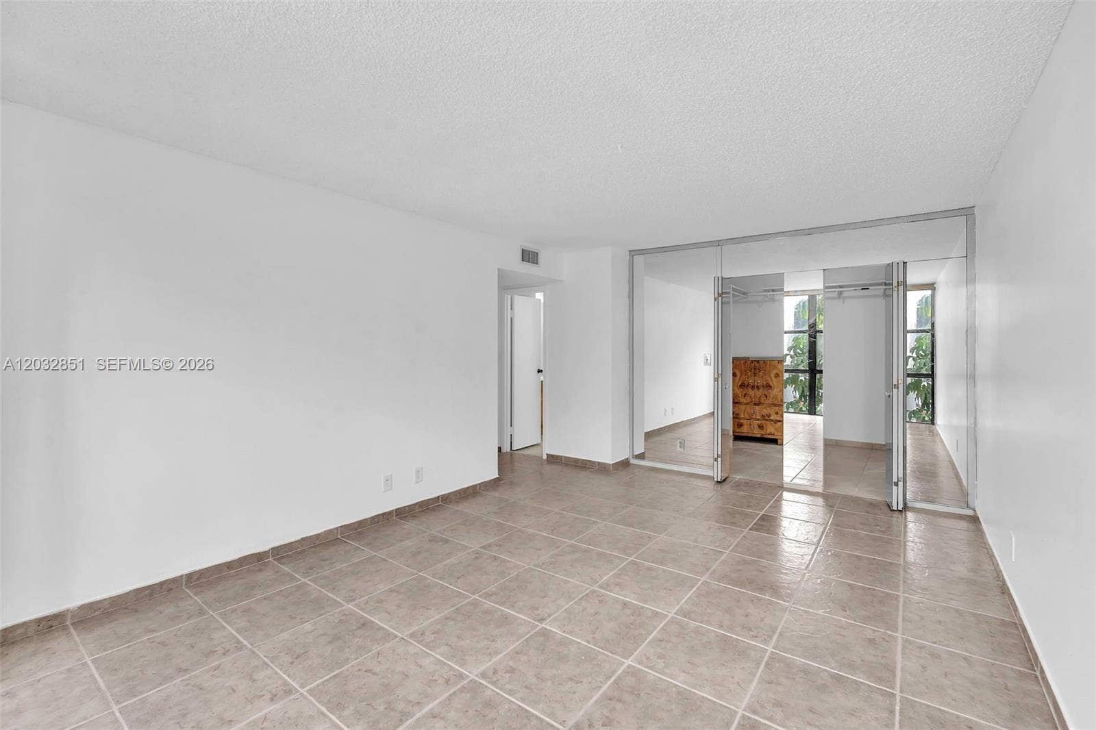 1000 Parkview Drive, #229, Hallandale Beach, FL 33009 Photo 18