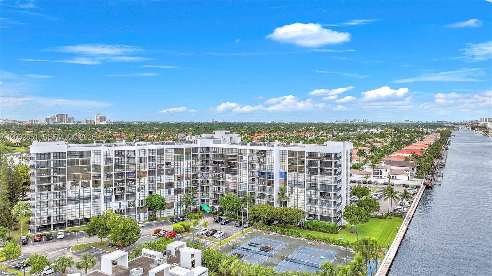 1000 Parkview Drive, #229, Hallandale Beach, FL 33009 Photo 7