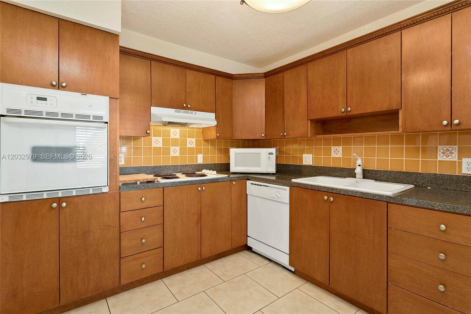300 Racquet Club Road, #104, Weston, FL 33326 Photo 8