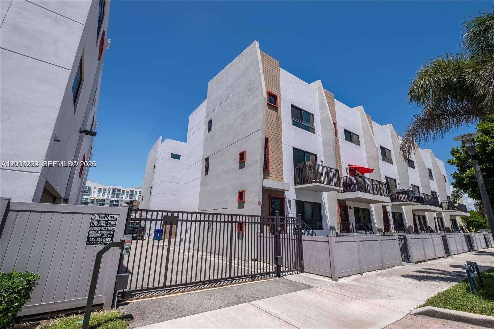 113 NE 6, #2117, Fort Lauderdale, FL 33304 Photo 2