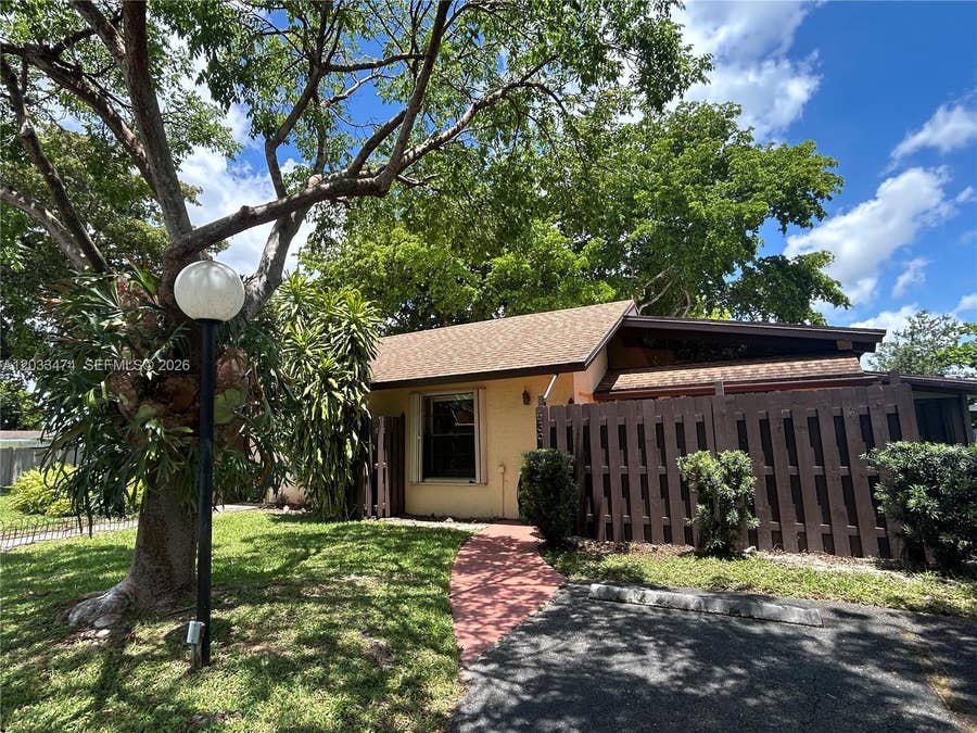 Property photo for 539 Briarwood Circle, #2-57, Hollywood, FL