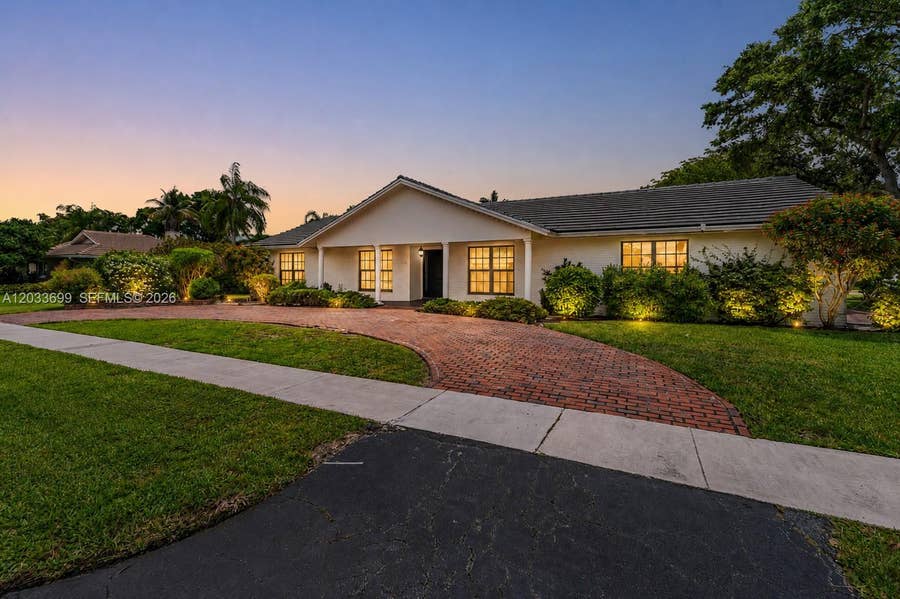 Property photo for 680 El Dorado Parkway, Plantation, FL
