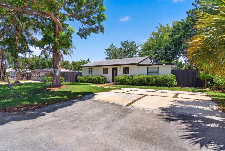 Property photo for 1464 NE 28th Street, Pompano Beach, FL