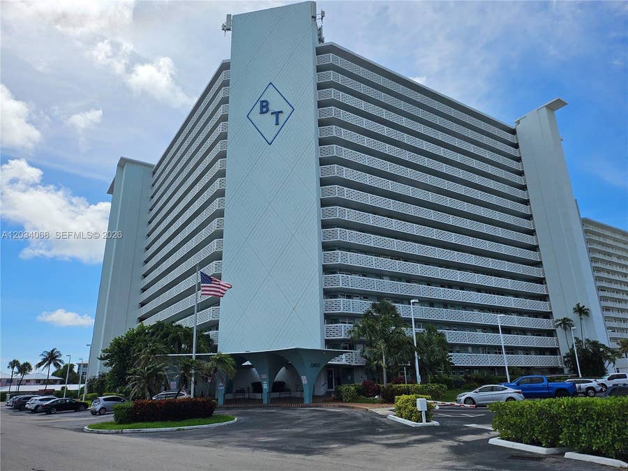 Property photo for 1900 S Ocean Drive, #1704, Fort Lauderdale, FL