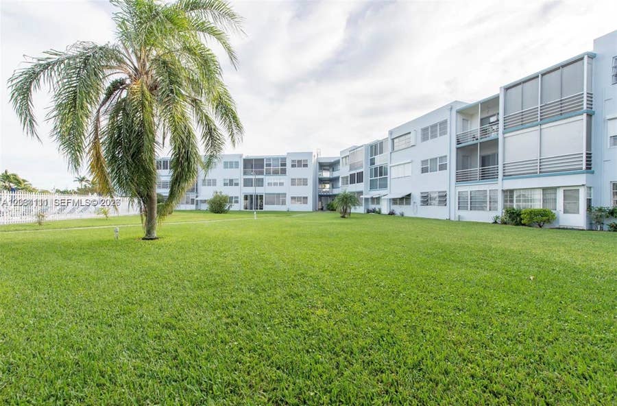 Property photo for 2200 Park Lane, #105, Hollywood, FL