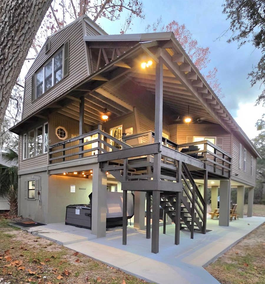Property photo for 631 NE Gold Dust Road, Branford, FL