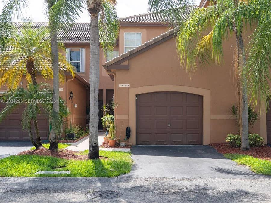 Property photo for 1611 Veracruz Lane, #5-17, Weston, FL