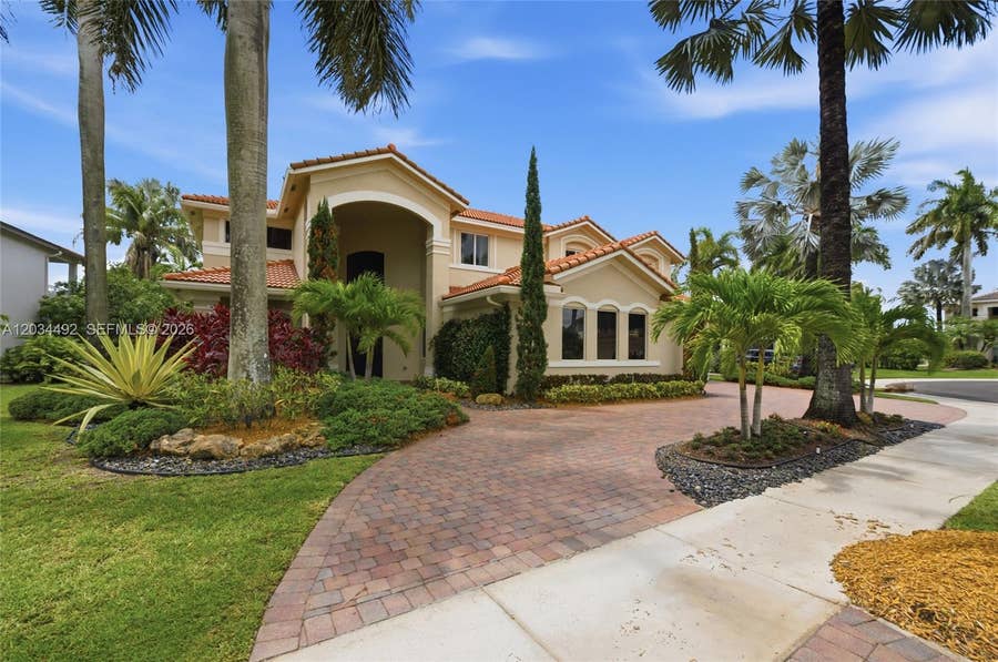 Property photo for 929 Gulfstream Court, Weston, FL