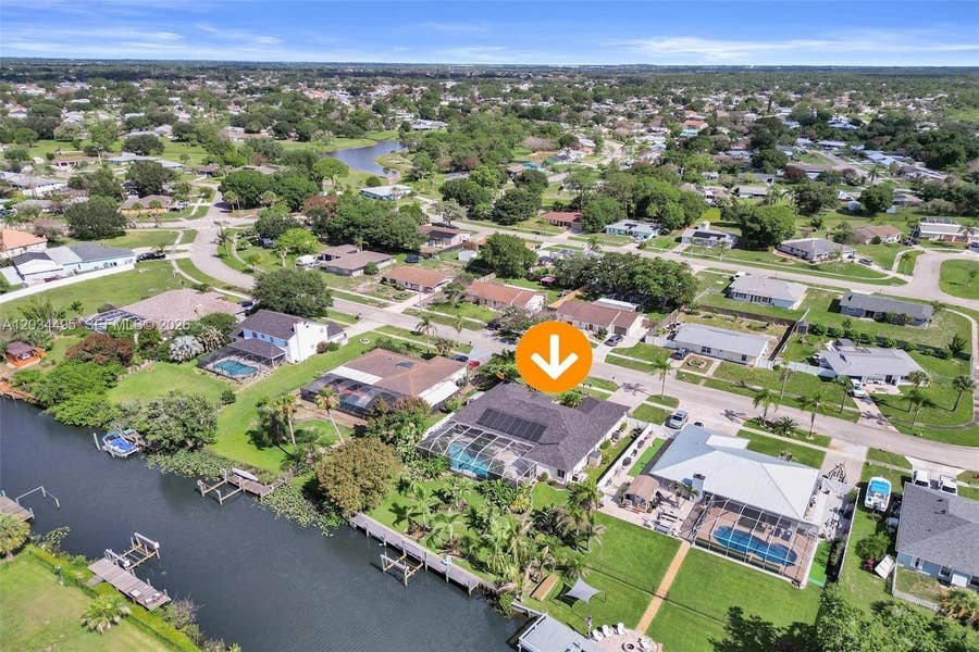 Property photo for 470 NE Cornwall, Port St Lucie, FL