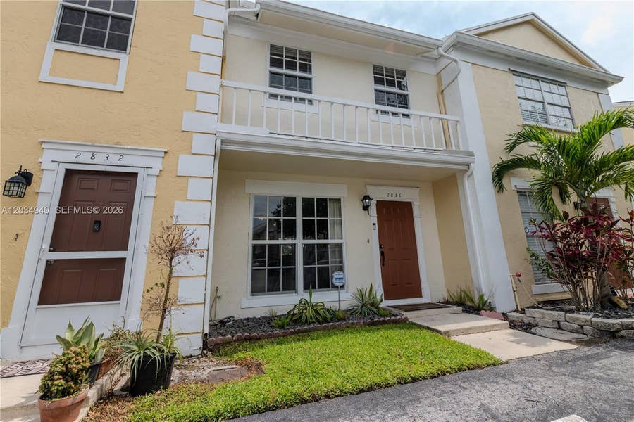 Property photo for 2836 S Edgehill Lane, Cooper City, FL