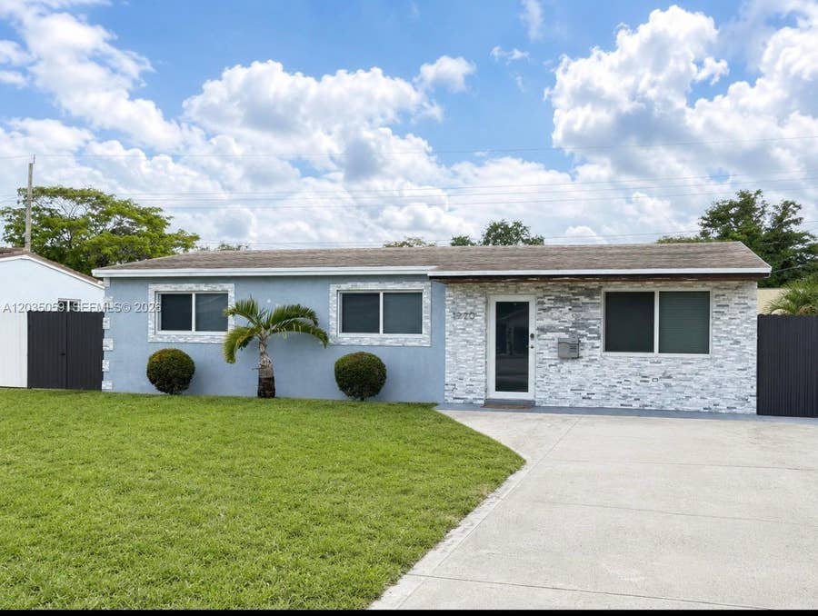 Property photo for 1220 N 71st Terrace, Hollywood, FL