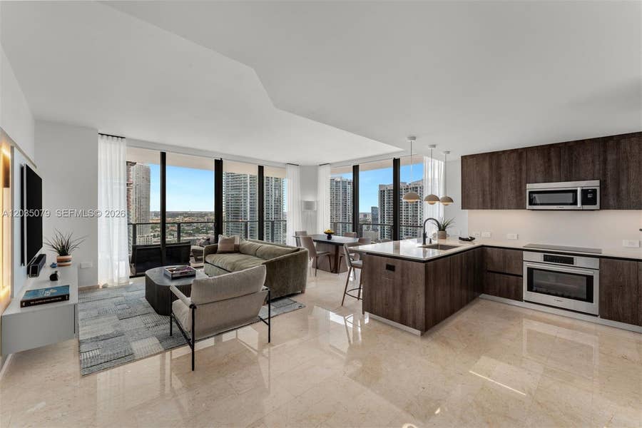 Property photo for 68 SE 6th Street, #2612, Miami, FL
