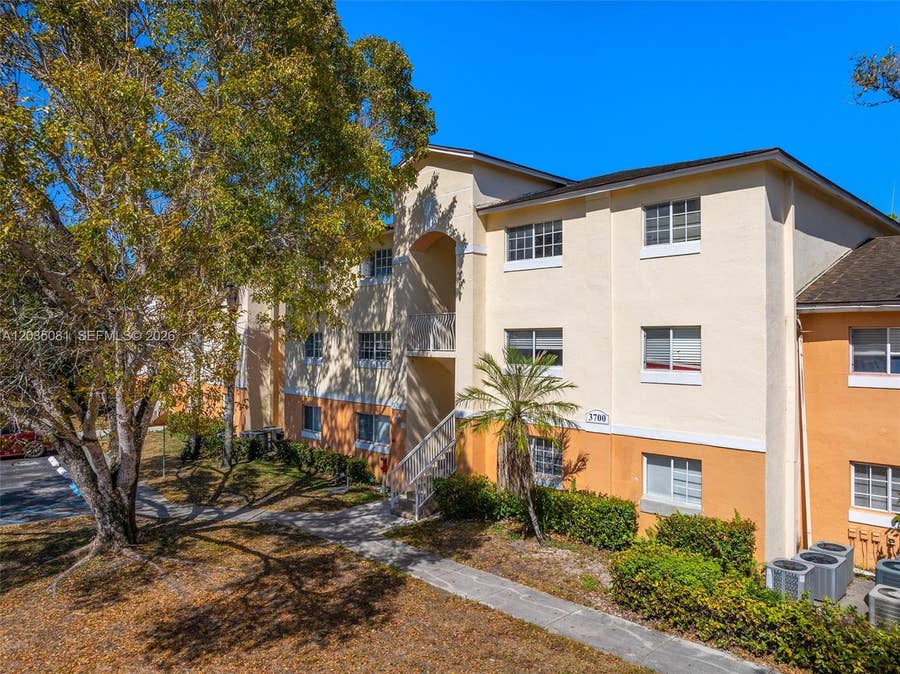 Property photo for 3700 N 56th Avenue, #1012, Hollywood, FL