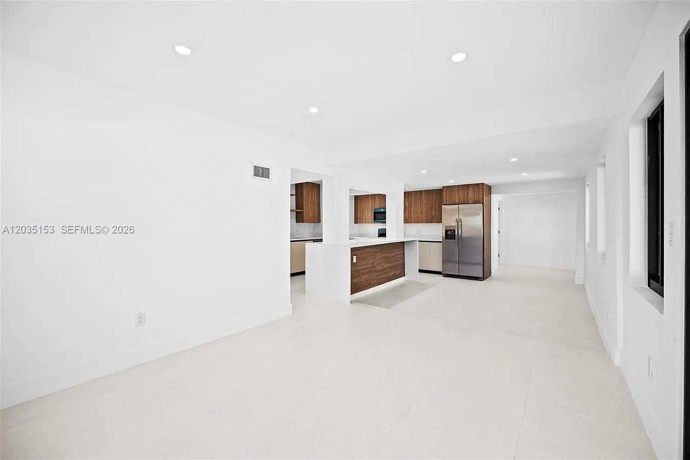 10000 SW 43rd Street, Miami, FL 33165 Photo 6