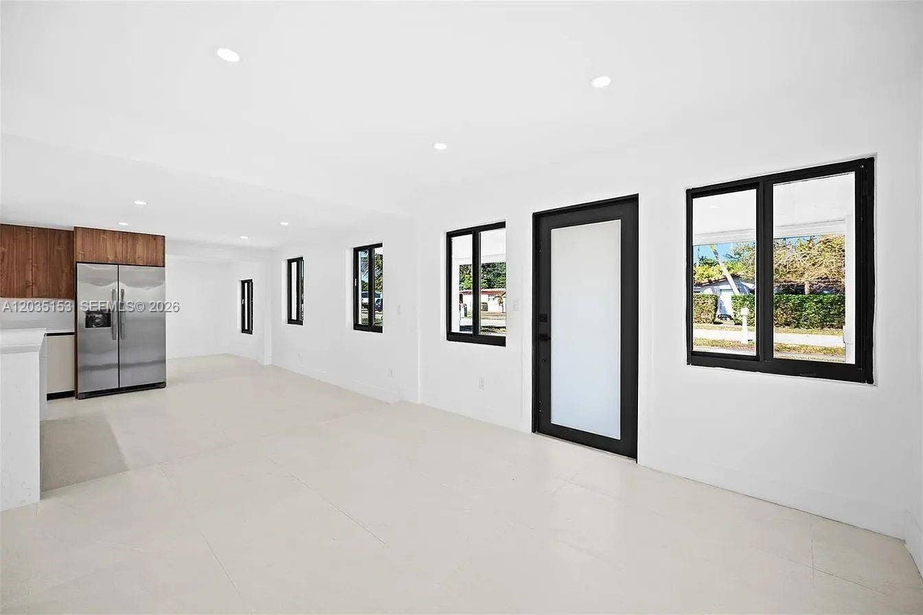10000 SW 43rd Street, Miami, FL 33165 Photo 4