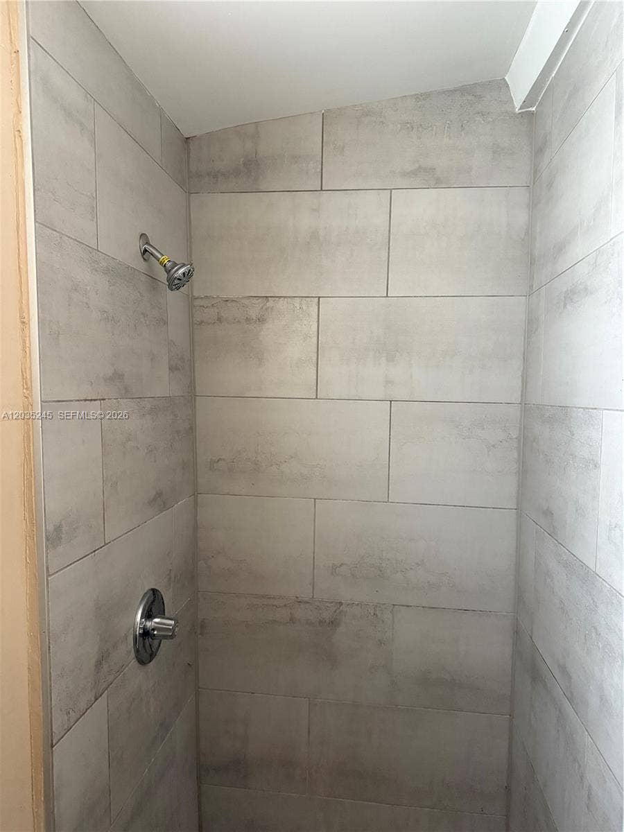 Property photo for 41 SW 7th Avenue, #1, Dania Beach, FL
