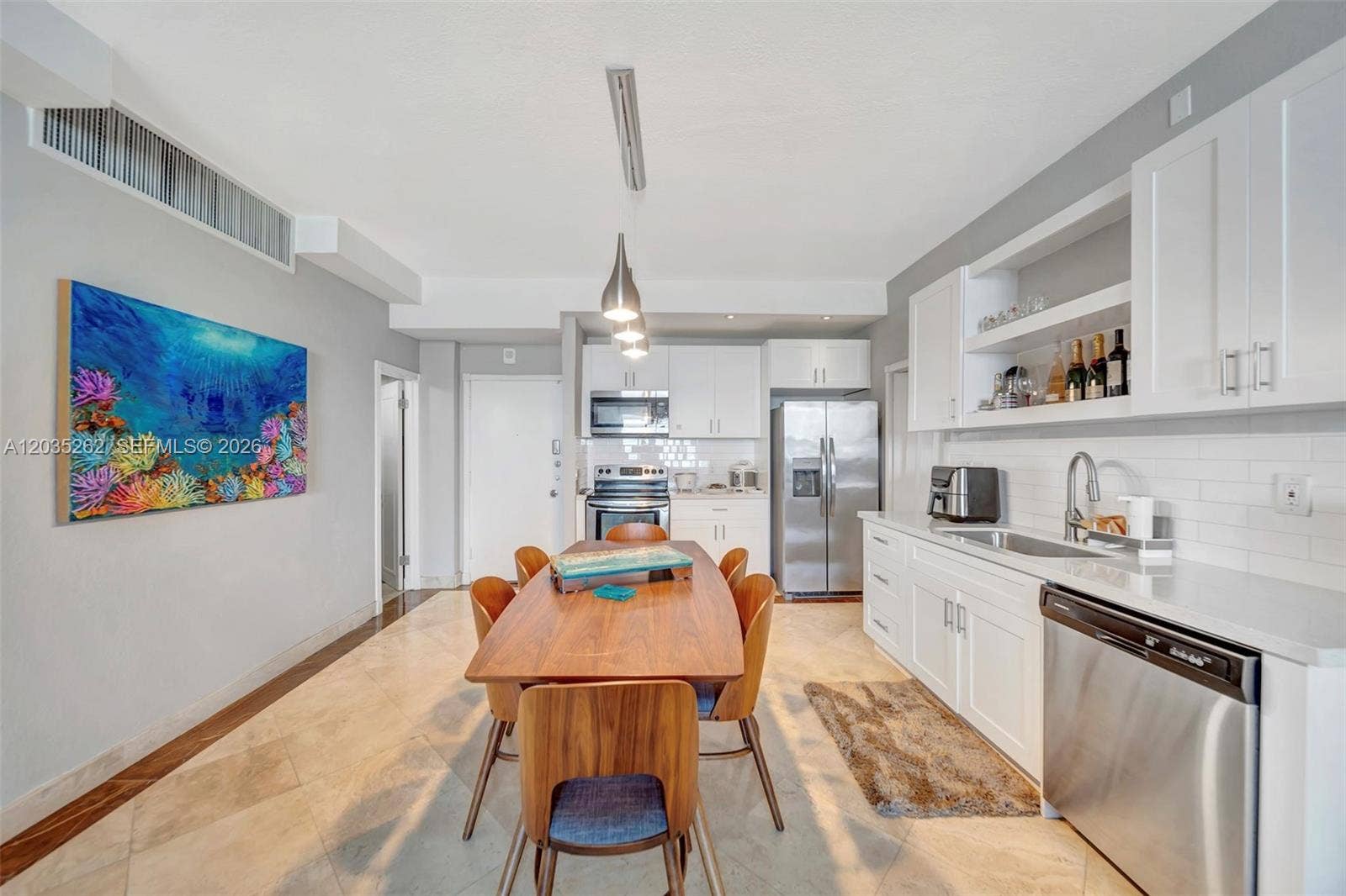 5005 Collins Avenue, #PH02, Miami Beach, FL 33140 Dining/Kitchen