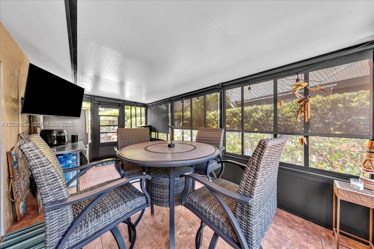 2155 Nova Village Drive, Davie, FL 33317 Photo 19
