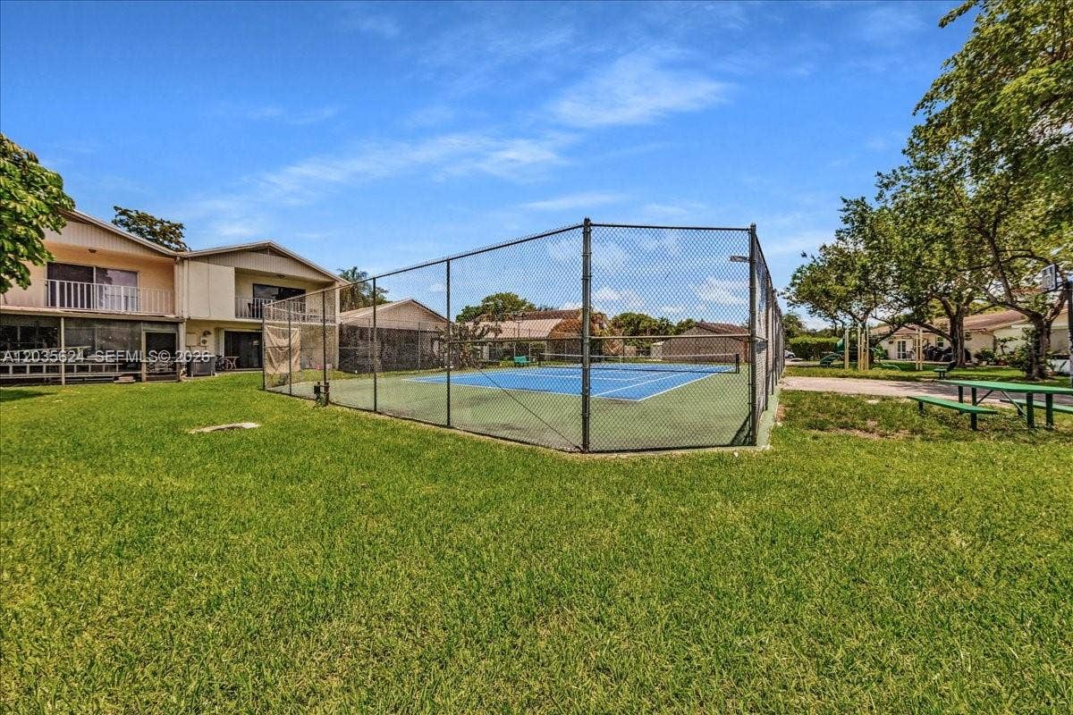 2155 Nova Village Drive, Davie, FL 33317 Photo 26