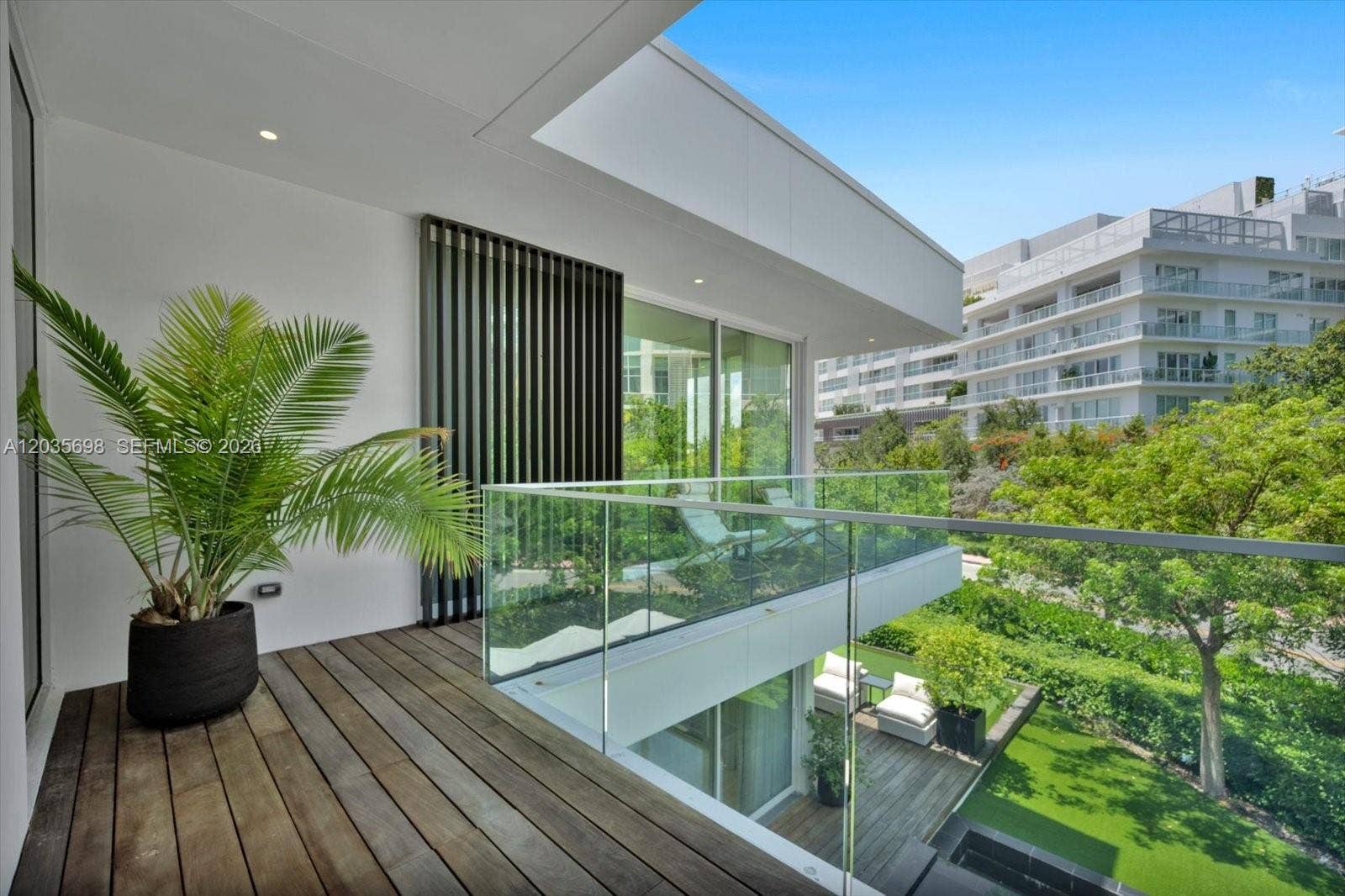 810 W 47 Court, Miami Beach, FL 33140 Photo 25