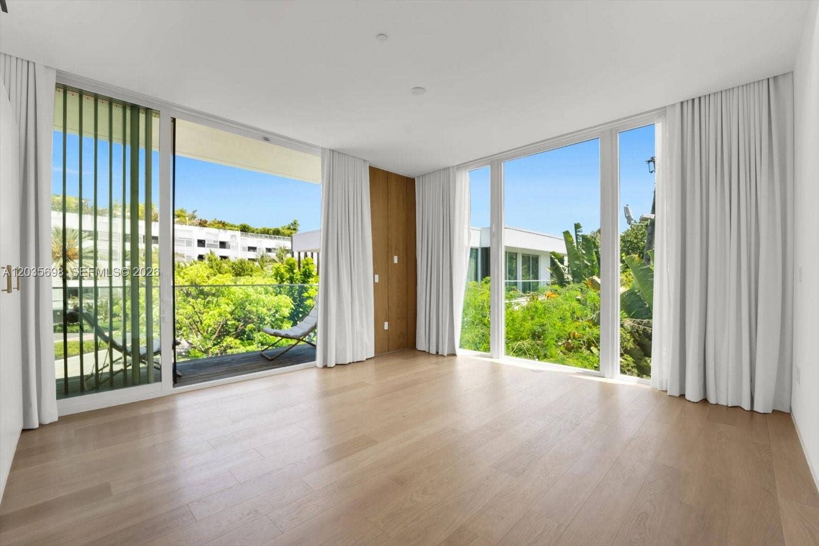 810 W 47 Court, Miami Beach, FL 33140 Photo 27