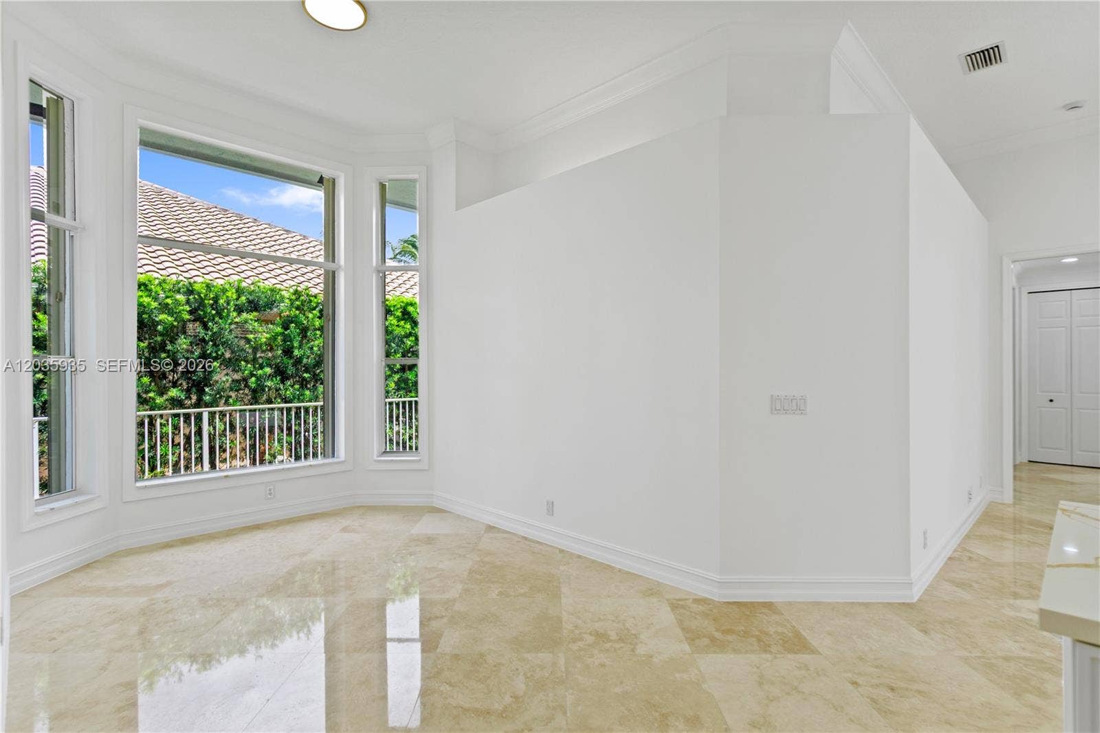11021 Redhawk Street, Plantation, FL 33324 KITHCEN DINING AREA