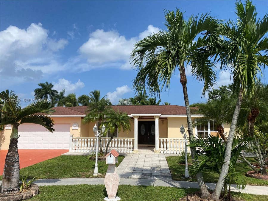 Property photo for 490 Bonaventure Boulevard, Weston, FL