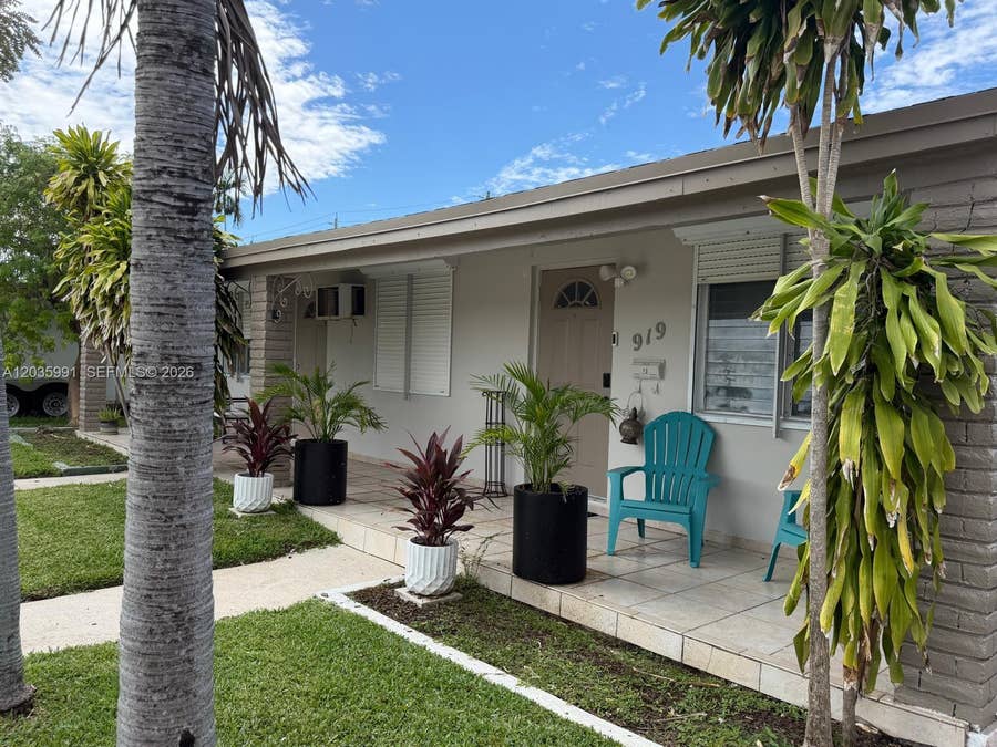Property photo for 917 NE 10th Street, Hallandale Beach, FL