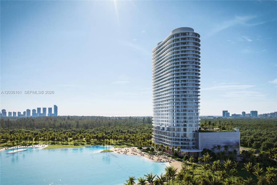 Property photo for 2411 Laguna Circle, #509, Miami Gardens, FL