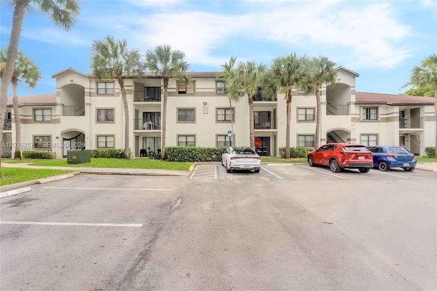 Property photo for 630 S Park Road, #25-3, Hollywood, FL