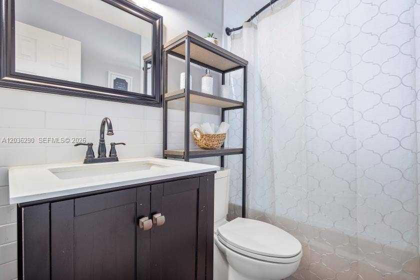 5232 NE 2nd Avenue, Oakland Park, FL 33334 Photo 7
