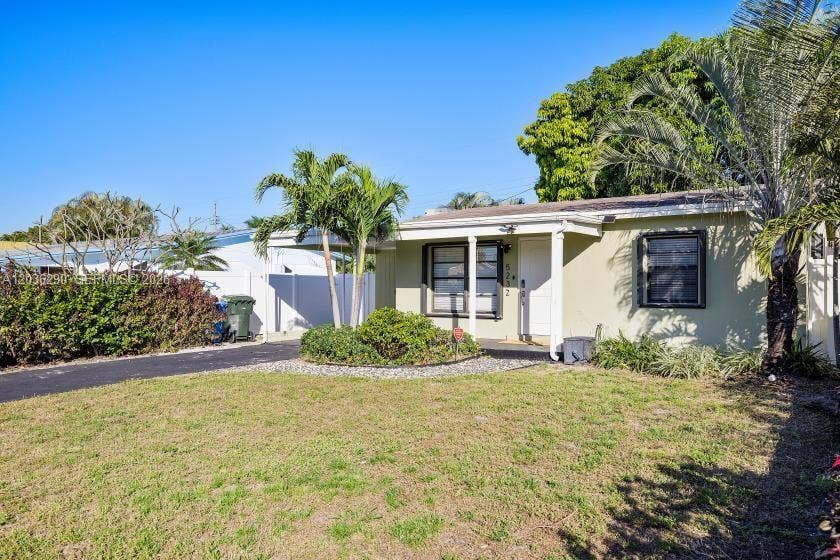5232 NE 2nd Avenue, Oakland Park, FL 33334 Photo 15