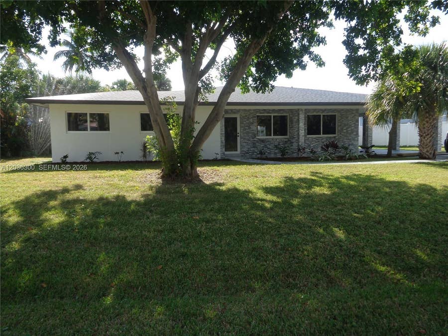 Property photo for 1565 N Thumb Point Drive, Fort Pierce, FL
