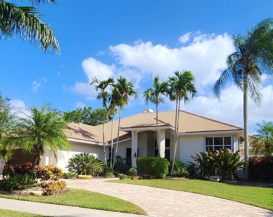 Property photo for 405 Sabal Way, Weston, FL