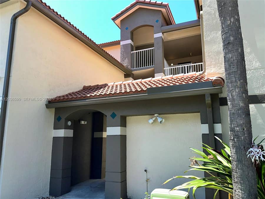 Property photo for 460 S Park Road, #6-203, Hollywood, FL