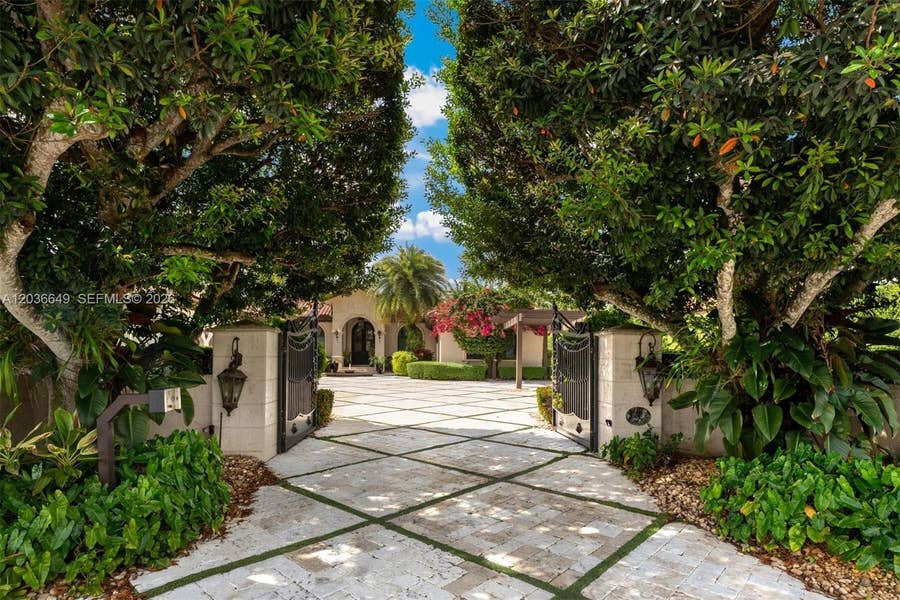 Property photo for 10270 SW 62nd Street, Miami, FL