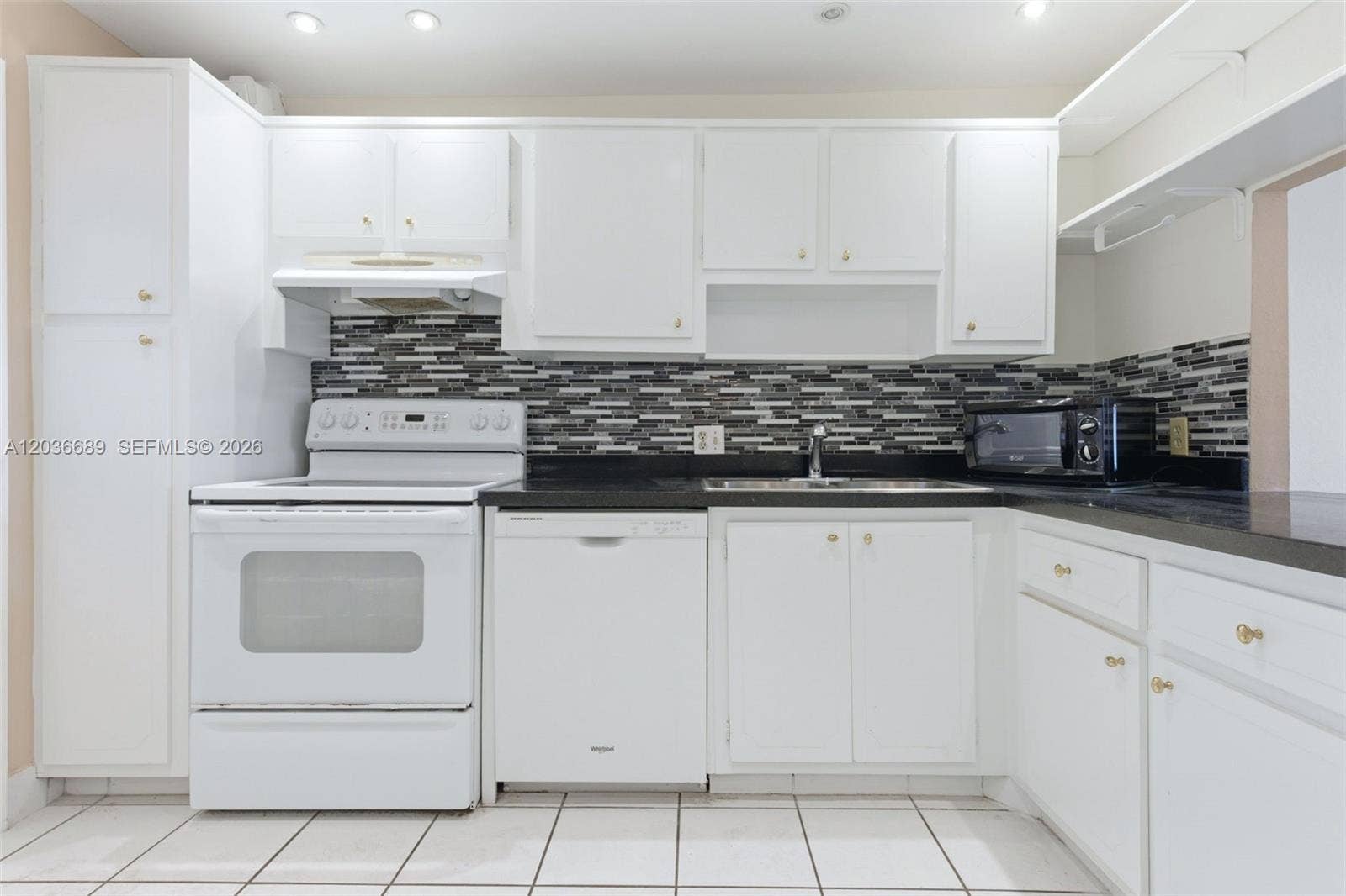 3200 N Palm Aire Drive, #501, Pompano Beach, FL 33069 Photo 8