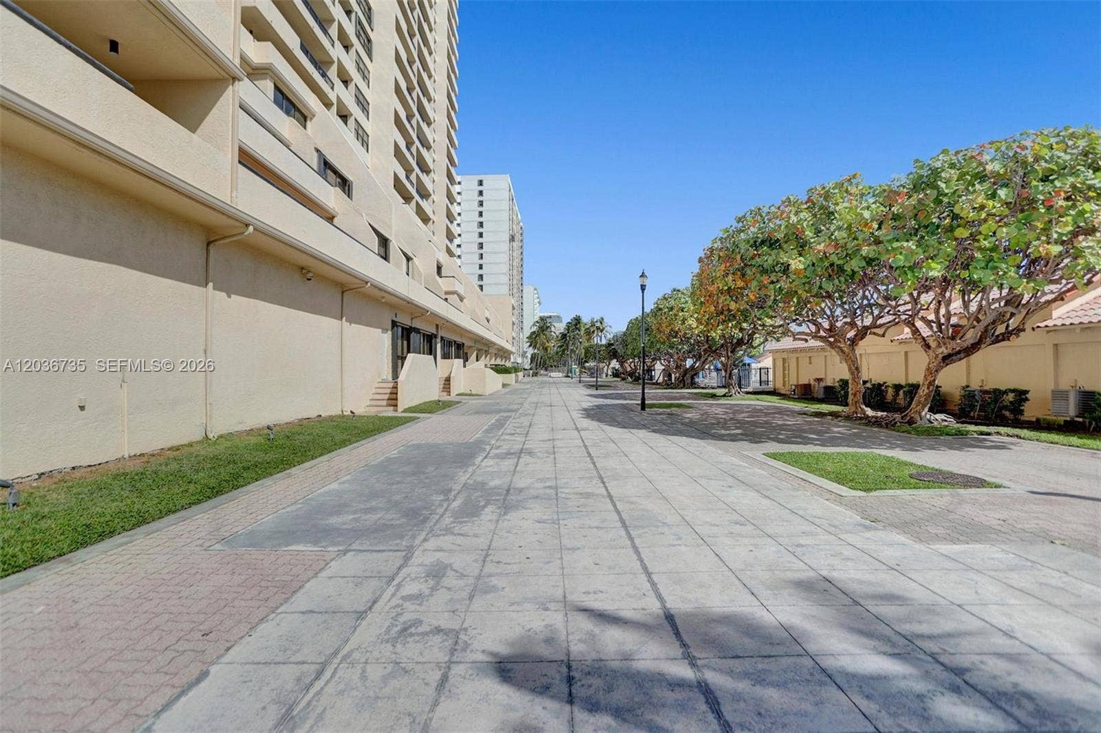 2555 Collins Avenue, #1508, Miami Beach, FL 33140 Photo 59
