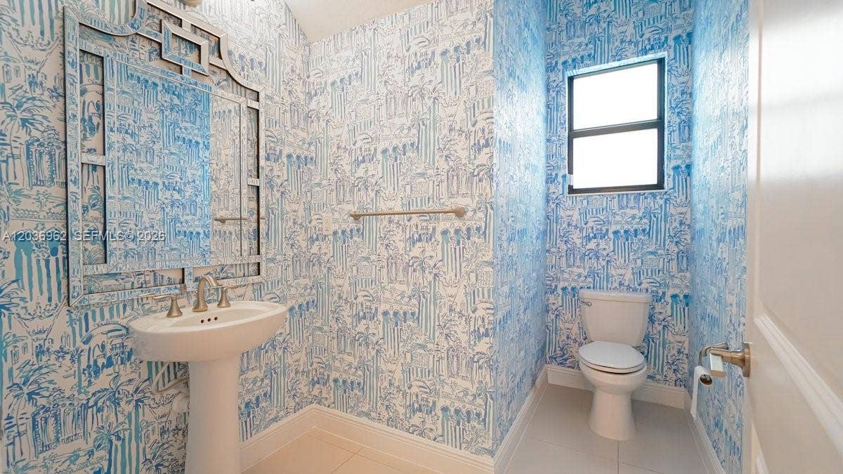 8725 Parkland Bay Drive, Parkland, FL 33076 Guest Bathroom