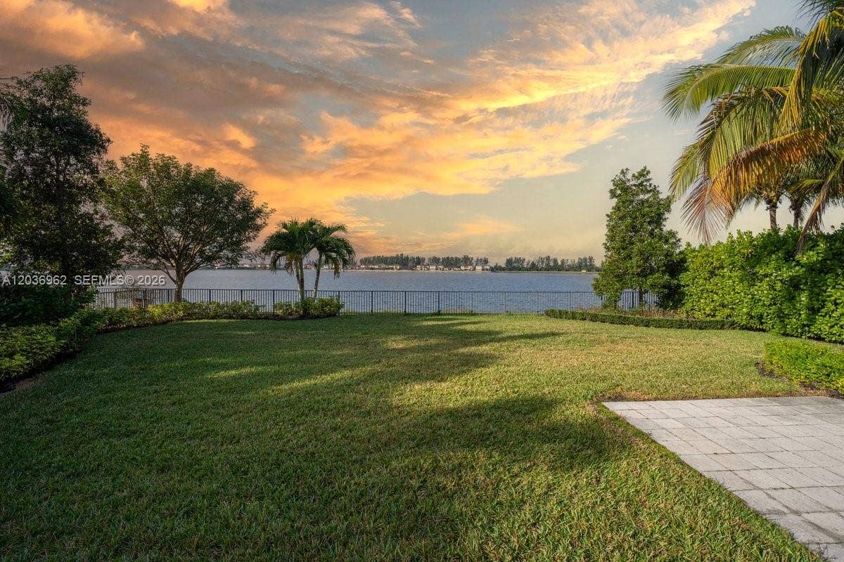 8725 Parkland Bay Drive, Parkland, FL 33076 Photo 12