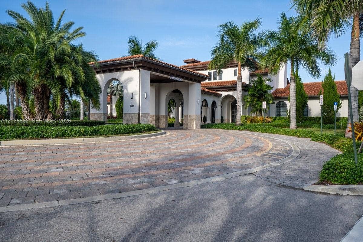 8725 Parkland Bay Drive, Parkland, FL 33076 Club House Entry