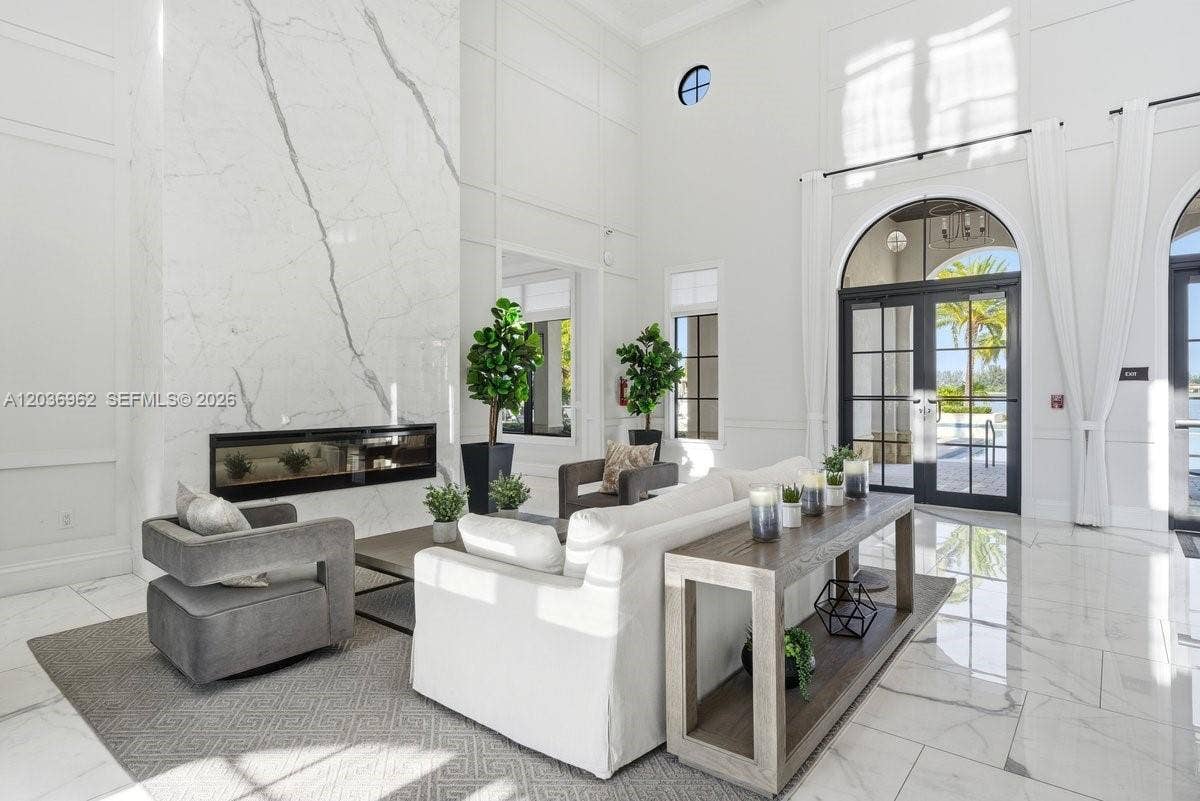 8725 Parkland Bay Drive, Parkland, FL 33076 Lobby
