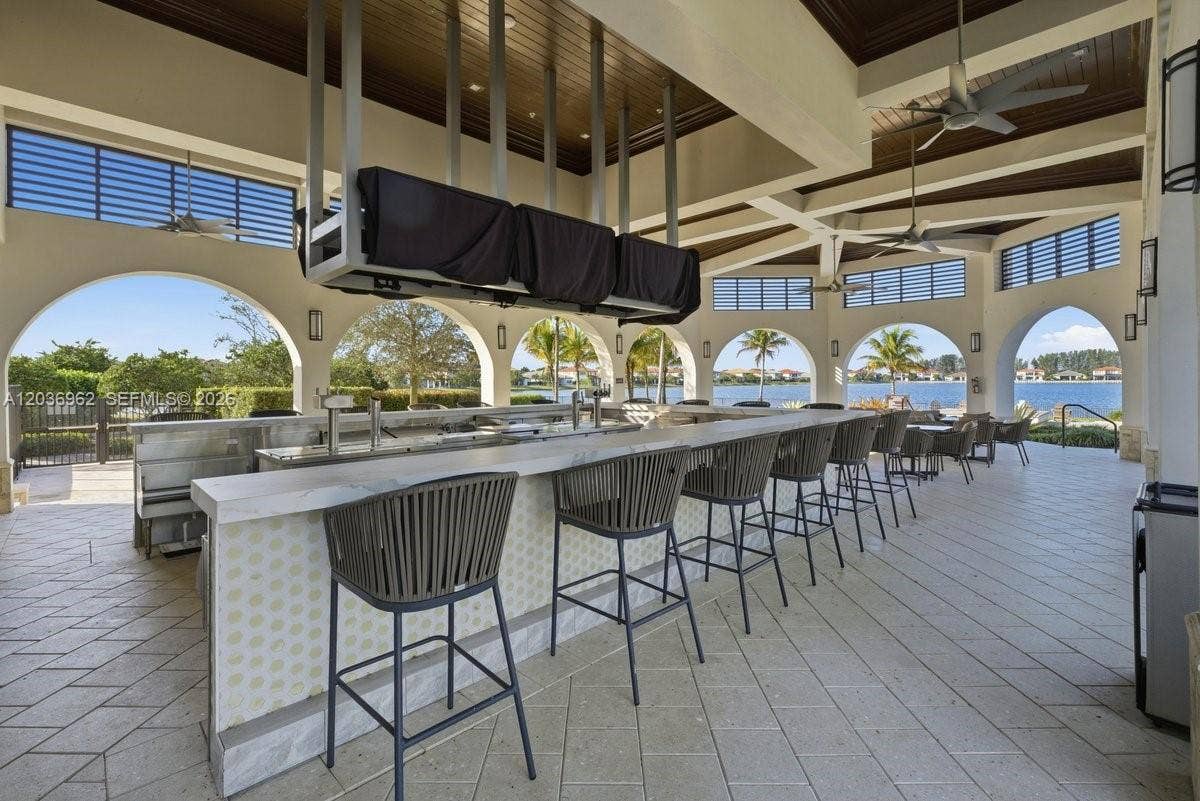 8725 Parkland Bay Drive, Parkland, FL 33076 Bar
