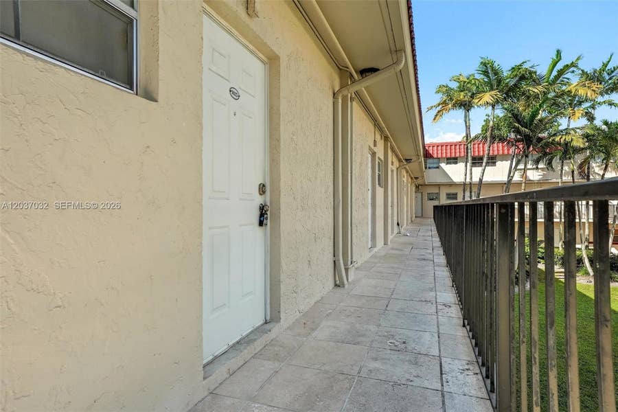 Property photo for Pinecrest, FL